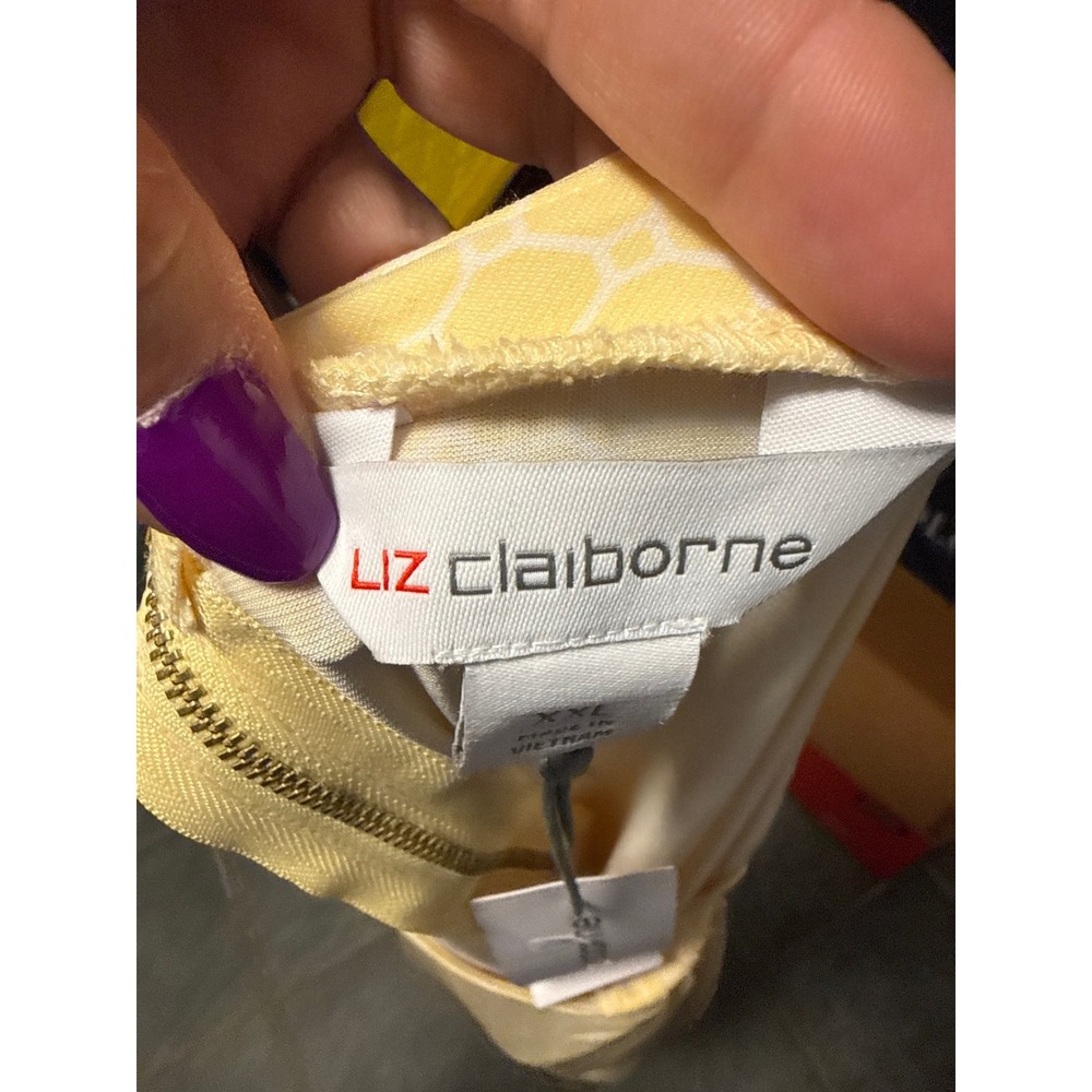 Liz Claiborne Womens XXL Apricot Sherbet Geo Pleated Cap Sleeve Blouse Yellow - Picture 5 of 5